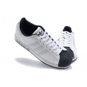 Chaussure Adidas Superstar Femme pas cher En cuir Blanc Noir 